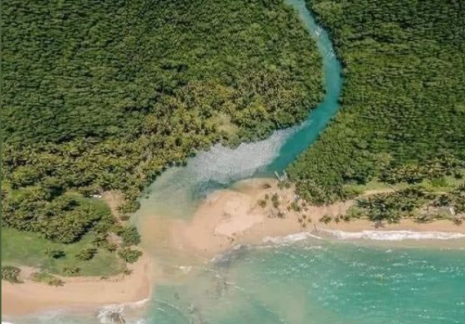 ΤΟ ΠΟΤΑΜΙ ΦΟΒΑΤΑΙ ΝΑ ΜΠΕΙ ΣΤΟΝ ΩΚΕΑΝΟ 